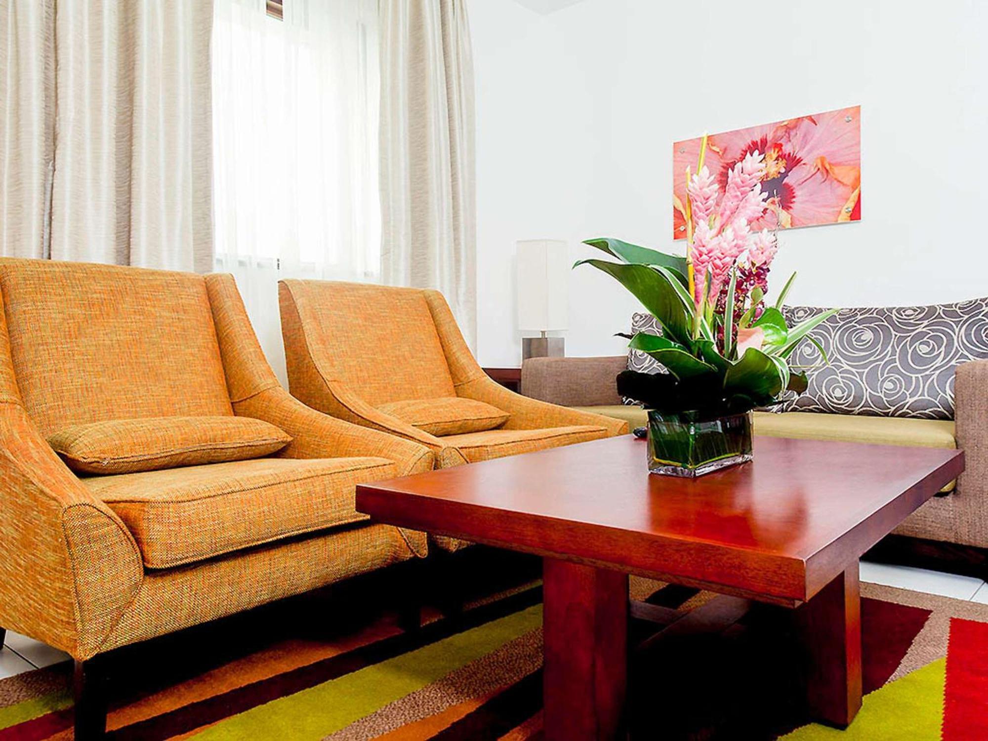 Ibis Styles Accra Airport Hotell Exteriör bild